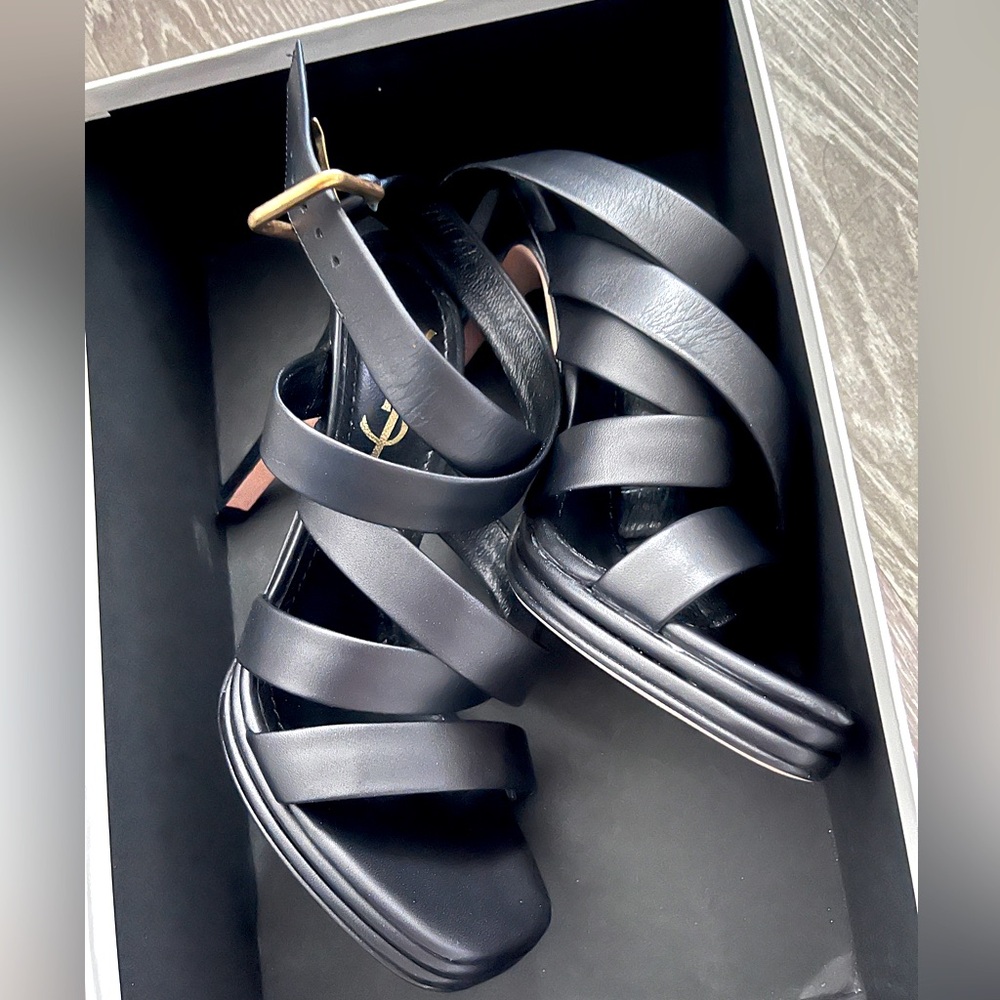 YSL, Yves Saint Laurent Platform Sandals in Smooth Black Leather